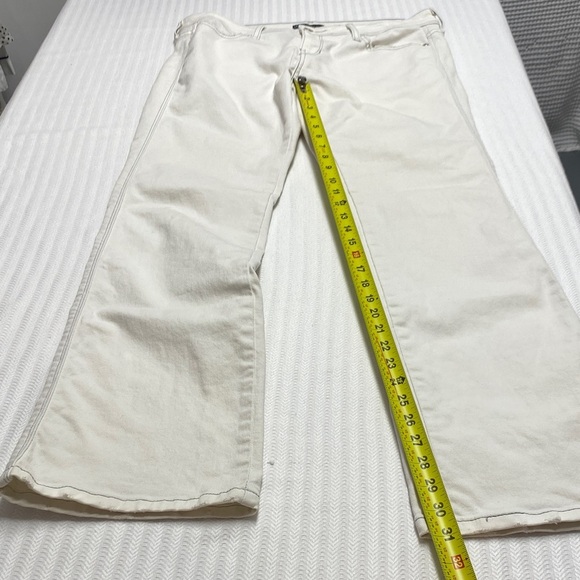 Levi's Jeans Night Blues Bootcut Flare Subtle Rhinestone Pockets Cream Size 12 - Picture 10 of 13